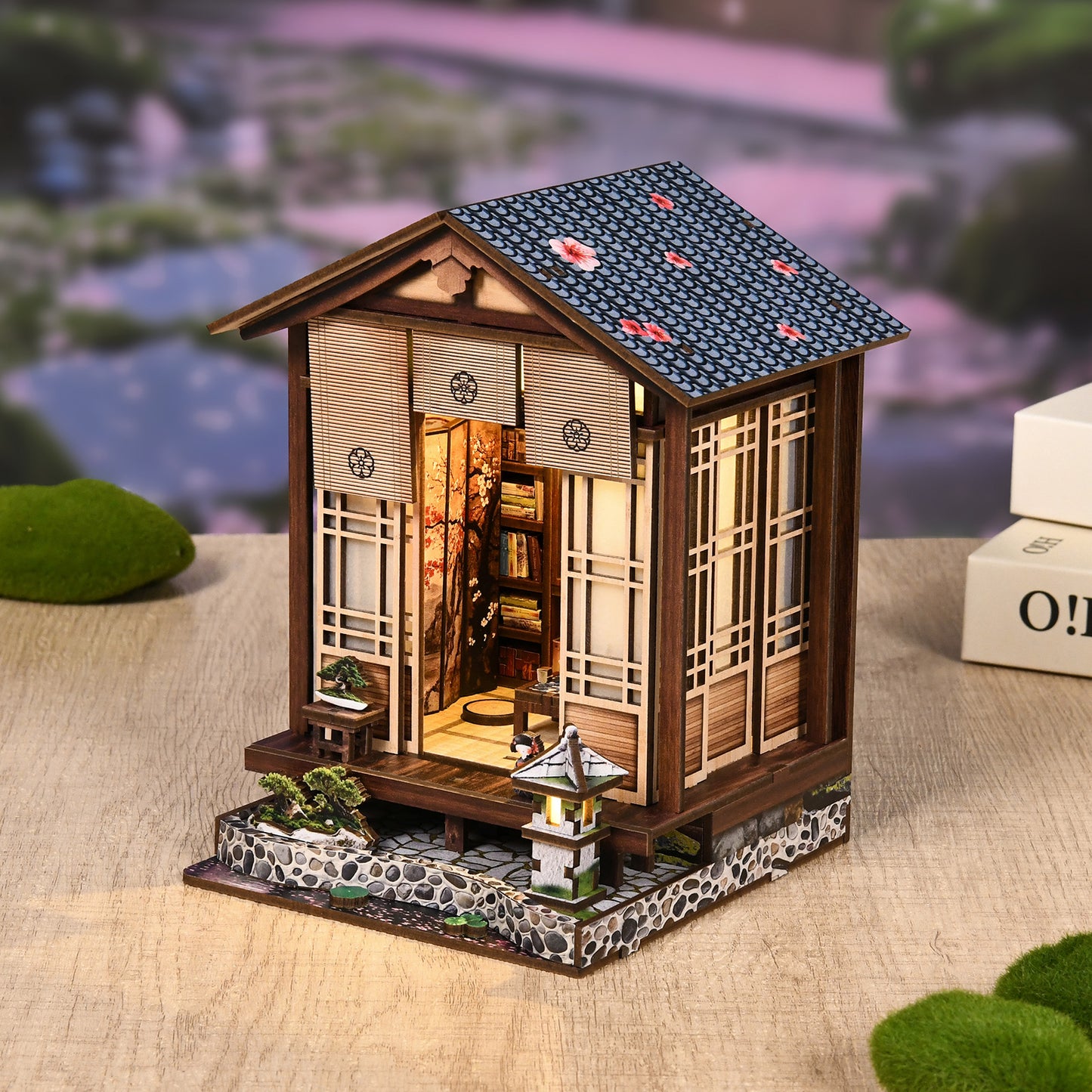 Moss-Lantern Harmony Garden